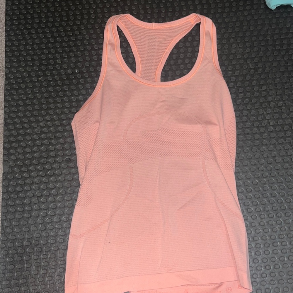 Lululemon peach tank top